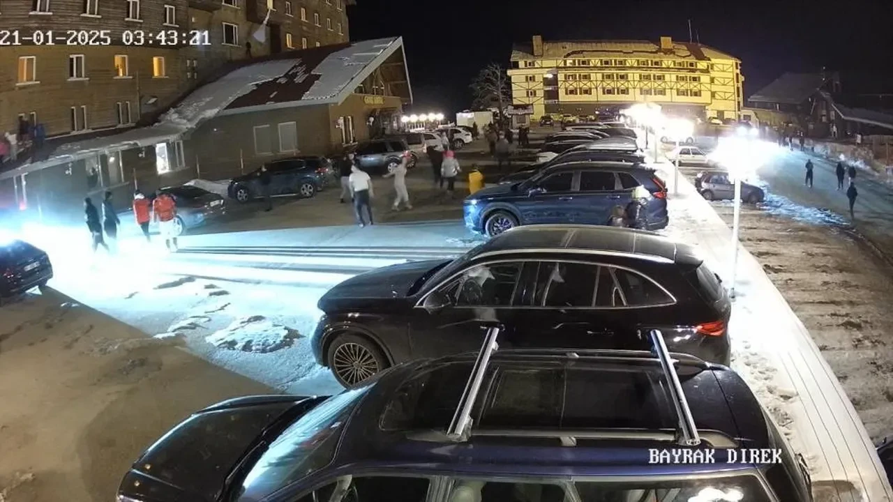 Grand Kartal'daki facia: Yangına ait yeni görüntüler ortaya çıktı! Ölüm kalım savaşı kameraya böyle yansıdı...