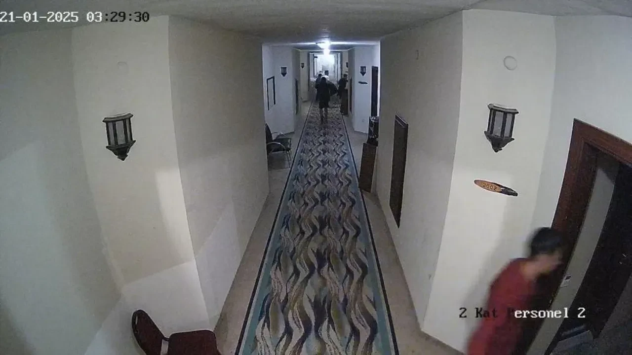 Grand Kartal'daki facia: Yangına ait yeni görüntüler ortaya çıktı! Ölüm kalım savaşı kameraya böyle yansıdı...