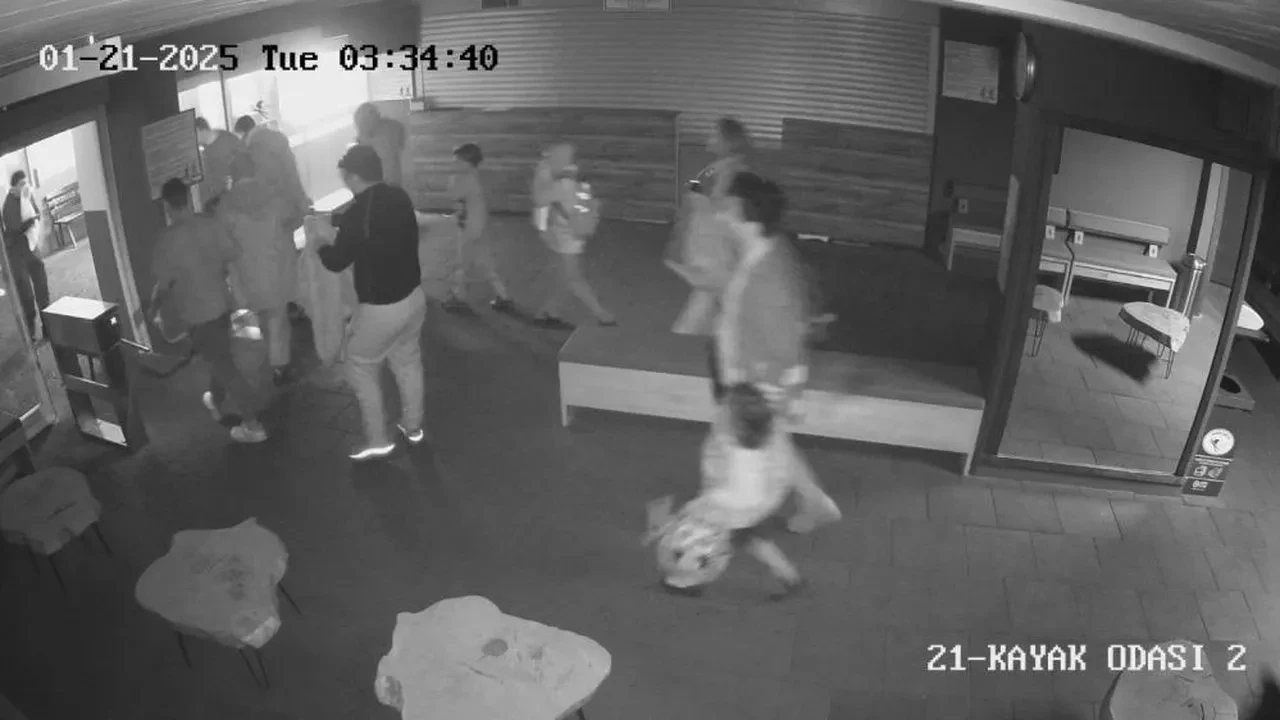 Grand Kartal'daki facia: Yangına ait yeni görüntüler ortaya çıktı! Ölüm kalım savaşı kameraya böyle yansıdı...