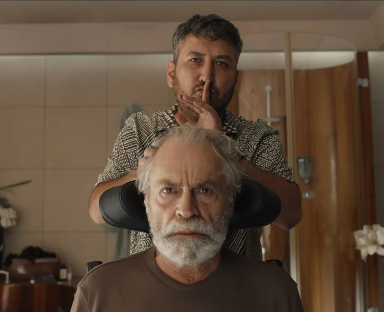 Haluk Bilginer ve Feyyaz Yiğit'i buluşturan filmden ilk teaser geldi