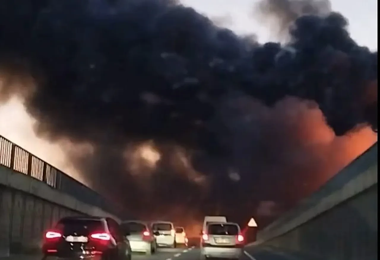 Son dakika: Başakşehir'de yangın çıktı: İkitelli MASKO çevresinde alevler yükseliyor