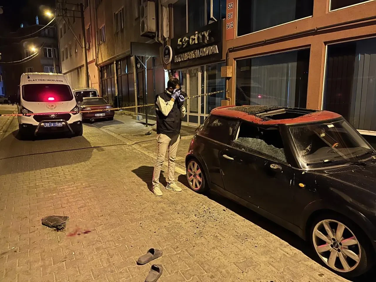 Tekirdağ'da 5. kattan düştü: Araba sayesinde hayatta kaldı