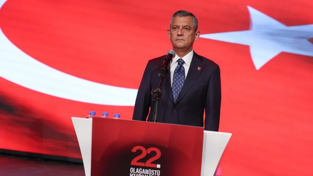 AK Parti'den CHP'nin kurultayına ilk yorum: Özgür Özel'e çok sert tepki