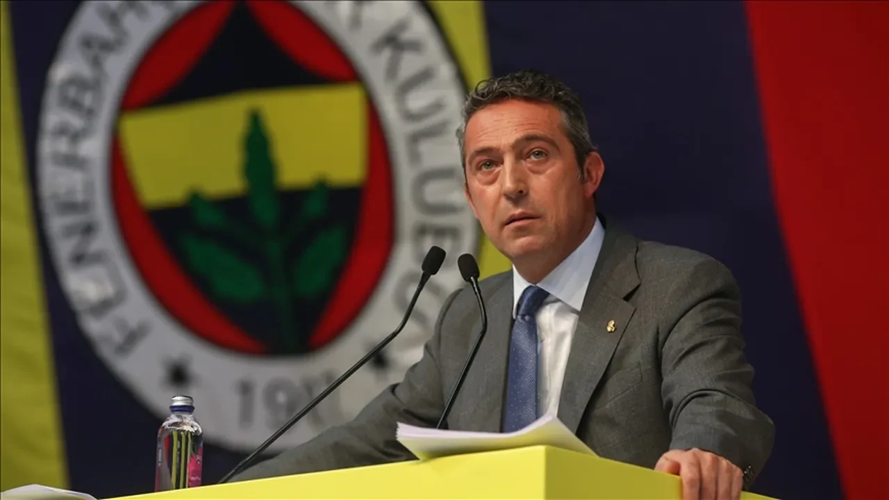 Ali Koç mu Sadettin Saran mı kazandı? Fenerbahçe başkanlık seçiminde oy süreci devam ediyor