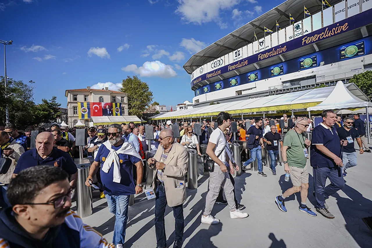 Fenerbahçe Başkanlık seçimi hangi kanalda, nereden izlenir? Ali Koç ve Sadettin Saran karşı karşıya geliyor