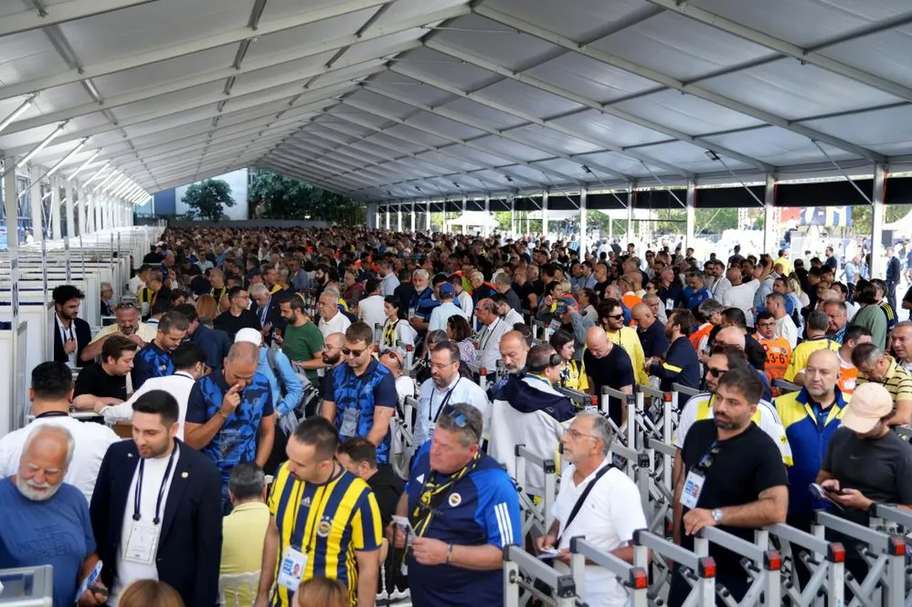 Fenerbahçe'de tarihi seçim sonuçlandı: Başkan resmen belli oldu!