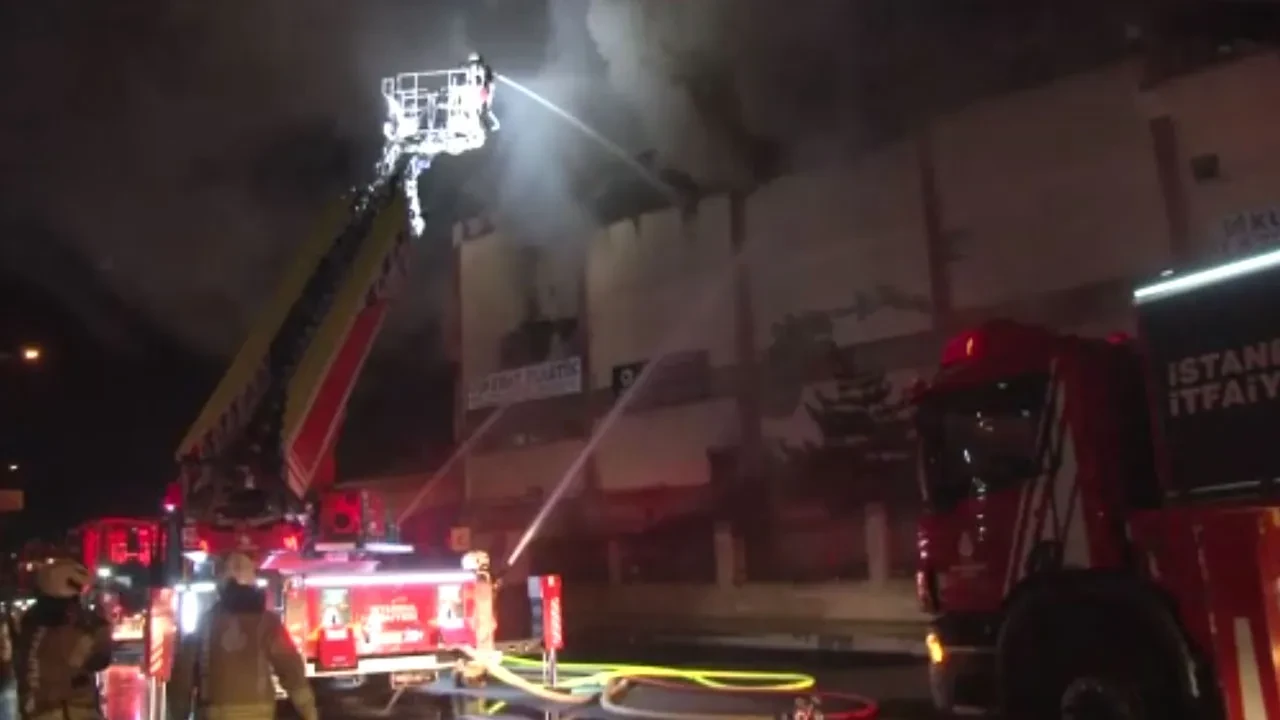 İkitelli Organize Sanayi Bölgesi'nde bir yangın daha