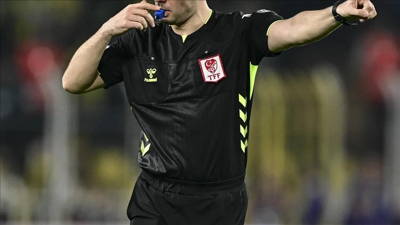 Kasımpaşa Fenerbahçe maçı nereden izlenir, hangi kanalda? Maç kadrosu, ilk 11 gündemde