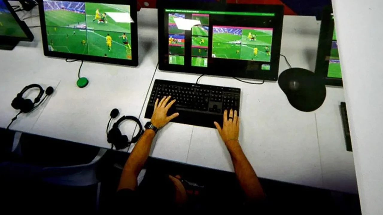 Kasımpaşa - Fenerbahçe maçının VAR hakemi belli oldu