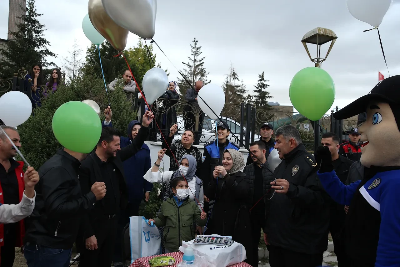 Lösemiyi yendi, polisler hayalini gerçekleştirdi
