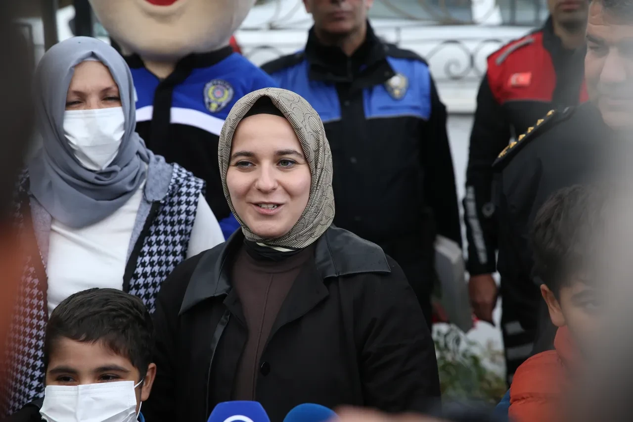 Lösemiyi yendi, polisler hayalini gerçekleştirdi