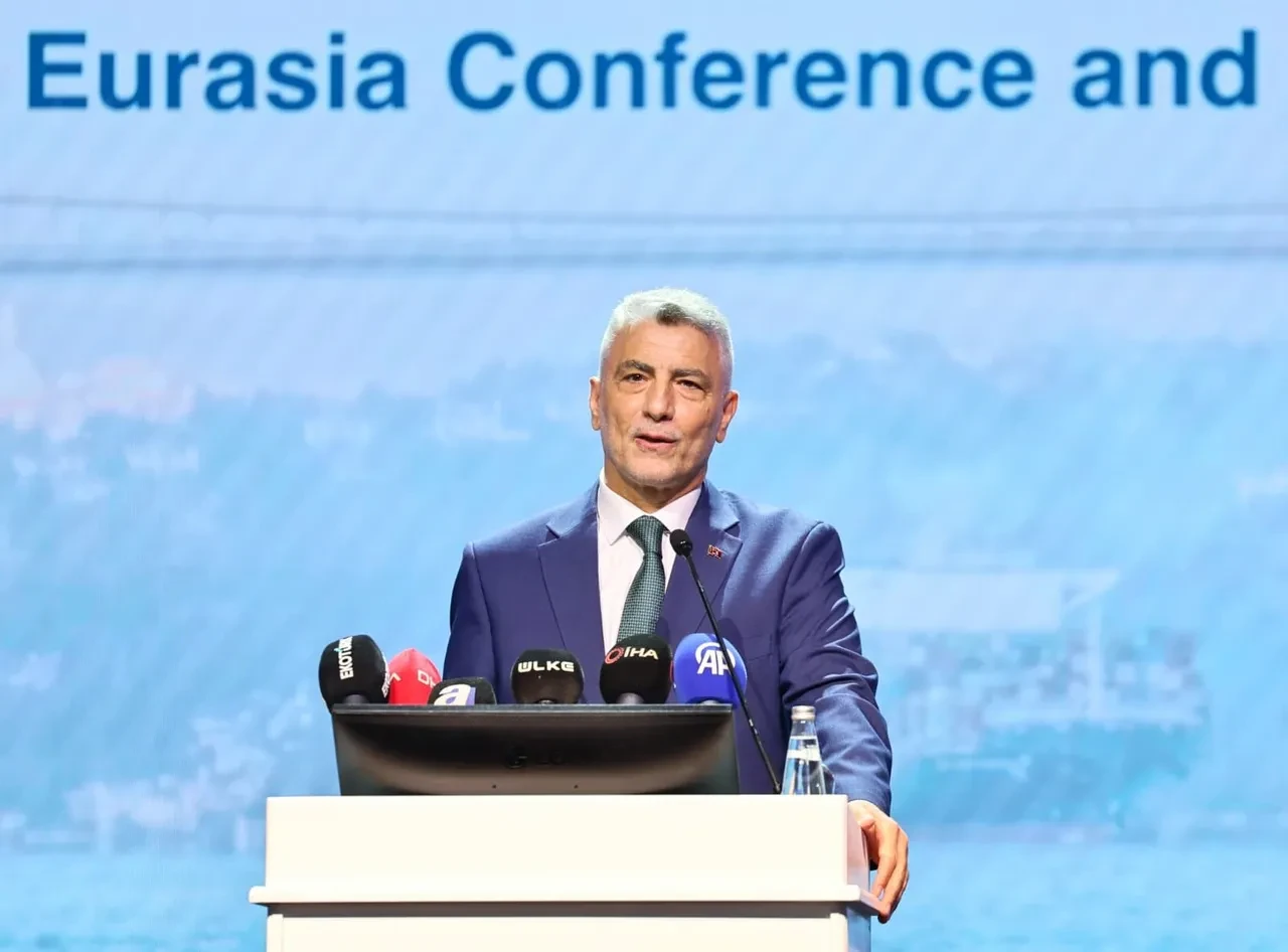 Marketler pazar günü kapanacak mı? Bakan Bolat'tan açıklama geldi