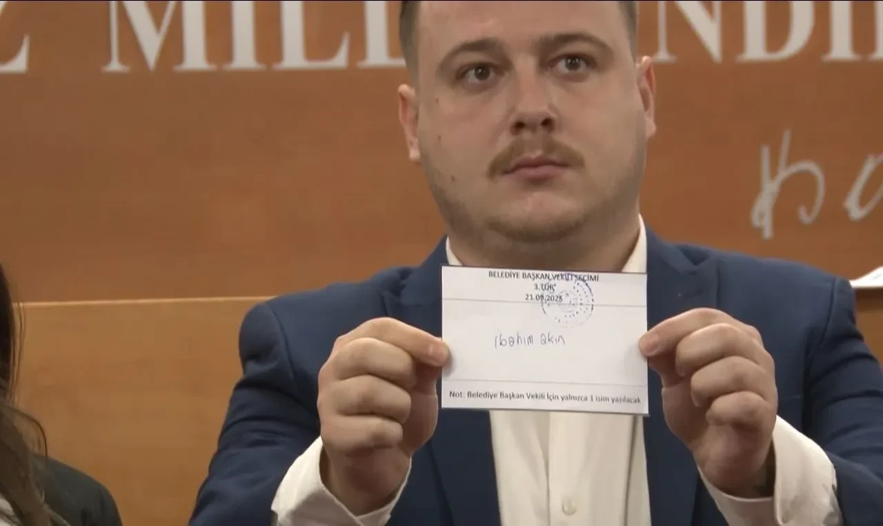 AK Parti Bayrampaşa Belediyesi seçimleri için harekete geçti! Tartışmalı oy pusulası detayı