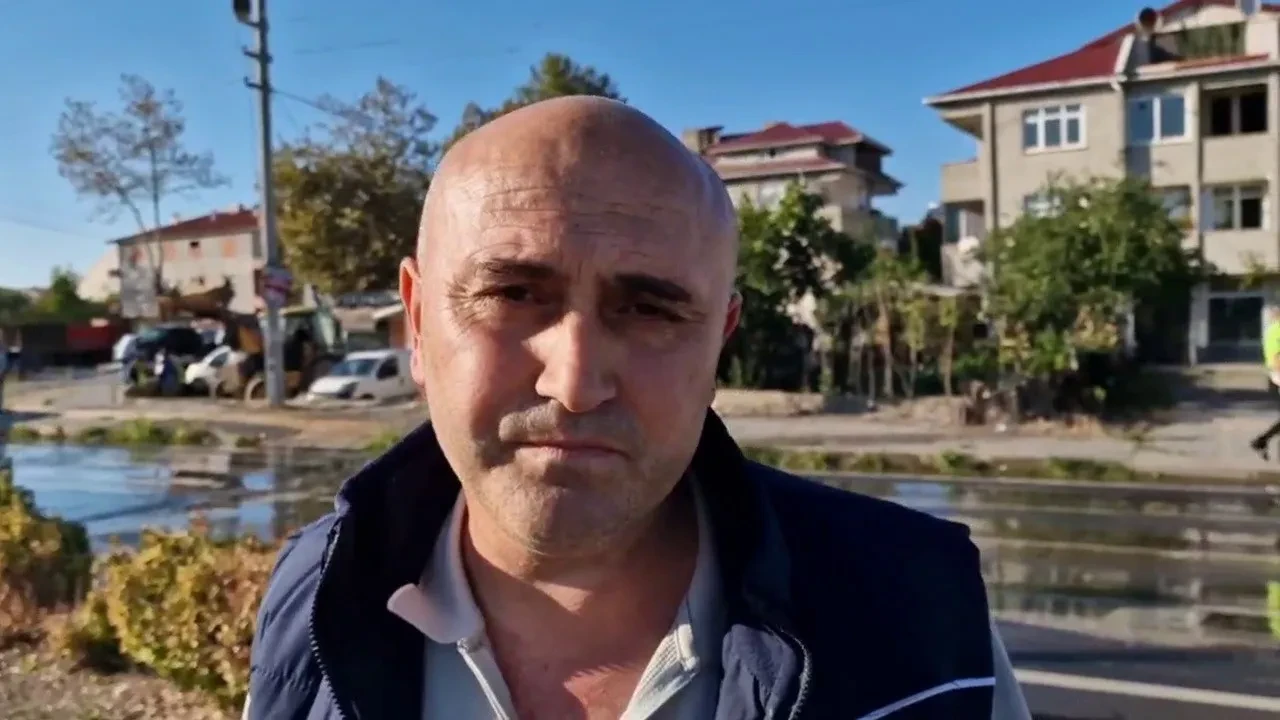 Alkollü sürücü kırmızı ışıkta 3 araca çarptı! Bir aile araçtan yola savruldu