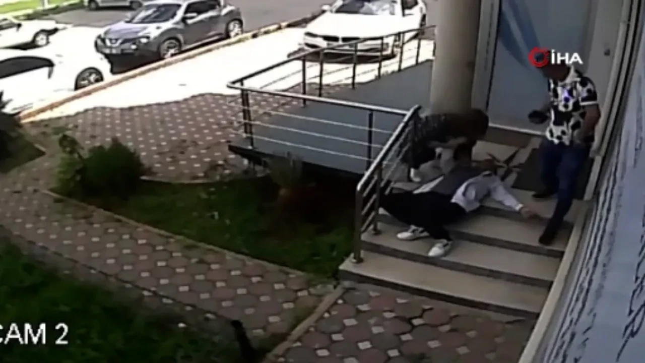 Fıtık şikayetiyle gitti, muayenehane önünde kalp krizi geçirdi! 
