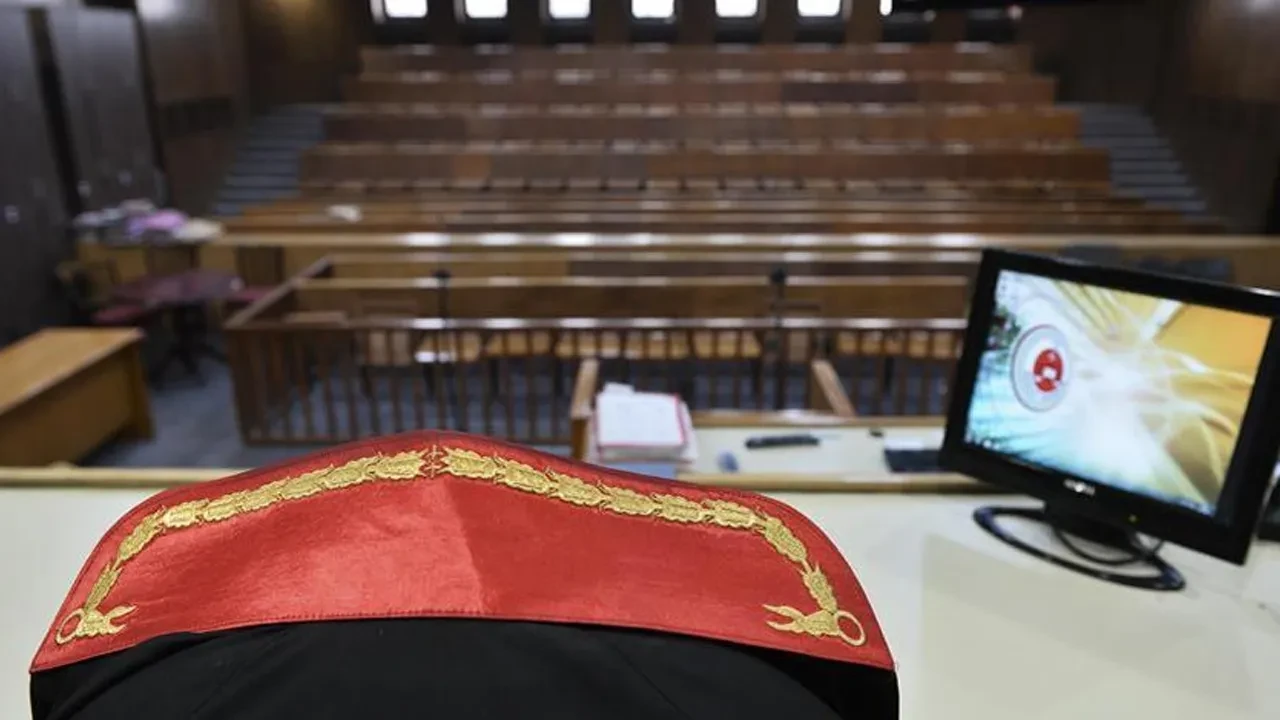 Arkadaşının telefonunu Instagram'dan 'evlenmek istiyorum' notuyla paylaştı! Yargıtay cezayı kesti