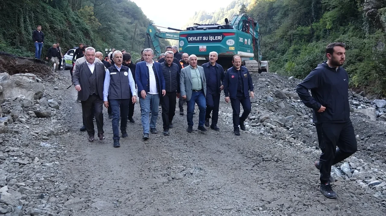 Ayder Yaylası yolu 3 gün sonra ulaşıma açıldı