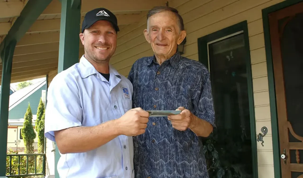 'Biraz' geciken kartpostal: 72 yıl sonra sahibine bu sözlerle ulaştırıldı