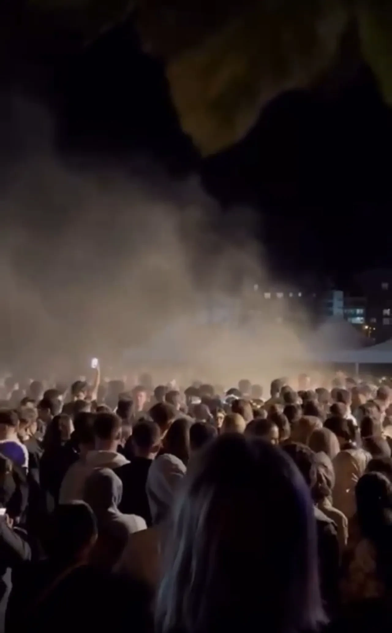 Eğlence kavgaya dönüştü! Panayırda yumruklar havada uçuştu