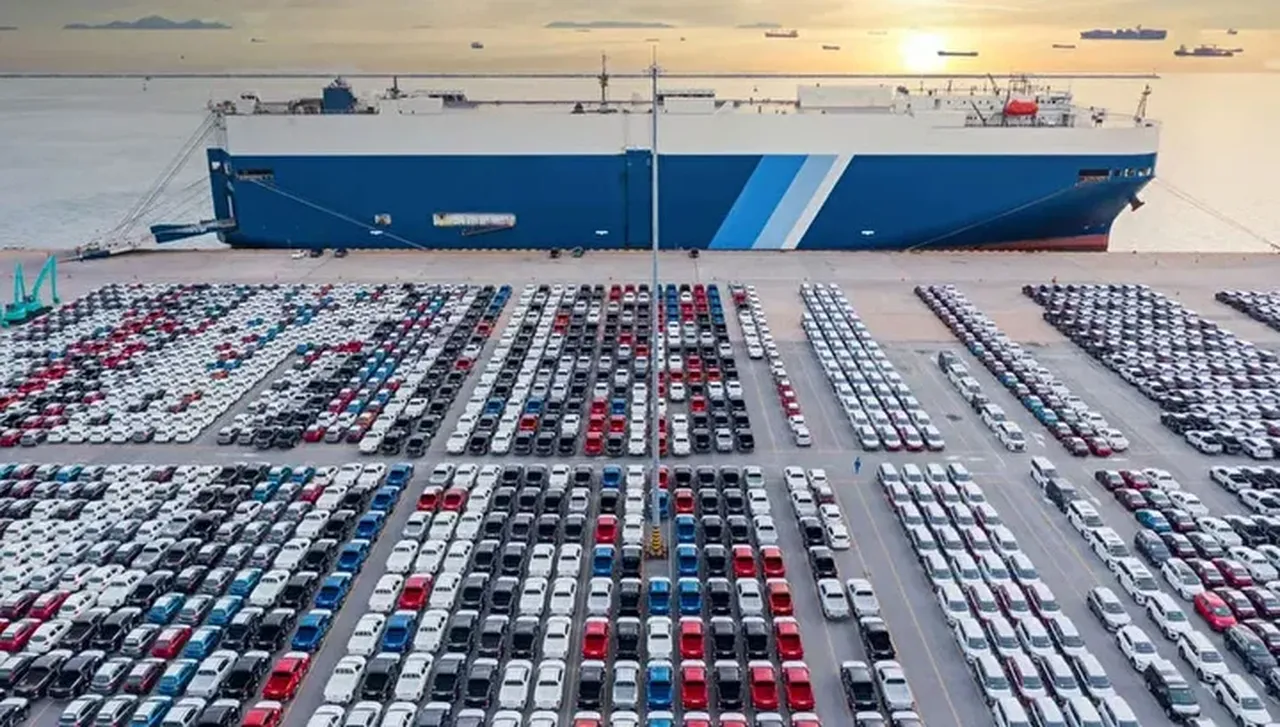 Hangi otomobillere ek vergi geldi hangilerinde kalktı? Tesla ve Ford ABD markası mı?