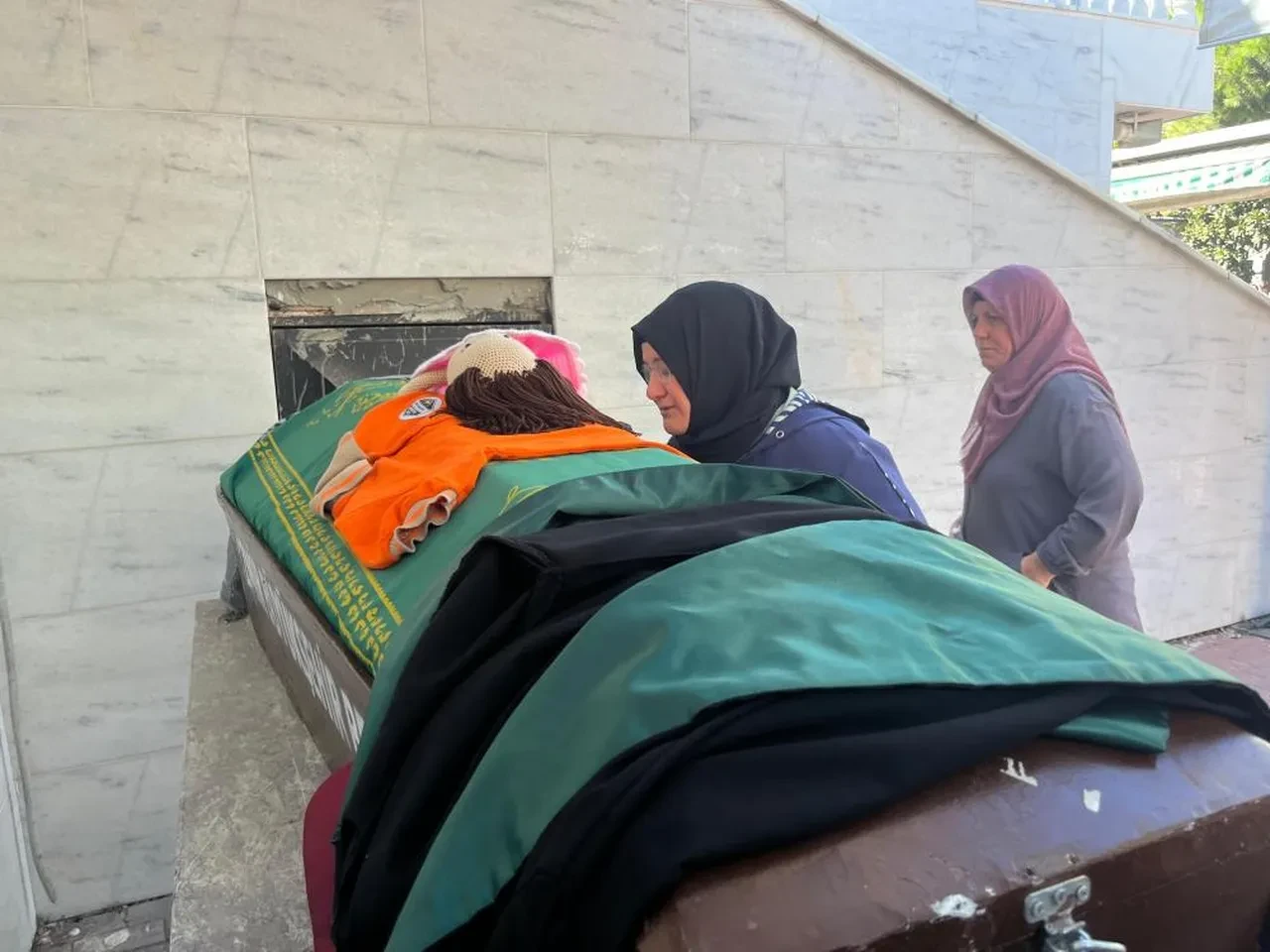 Küçük Ebrar'ı hayattan ihmaller zinciri kopardı! Anne-kız hakkındaki detay yürekleri yaktı