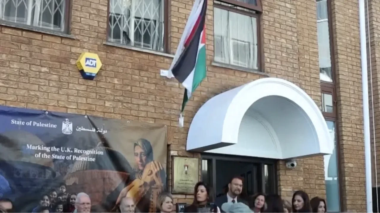 Londra'da Filistin elçiliği açıldı