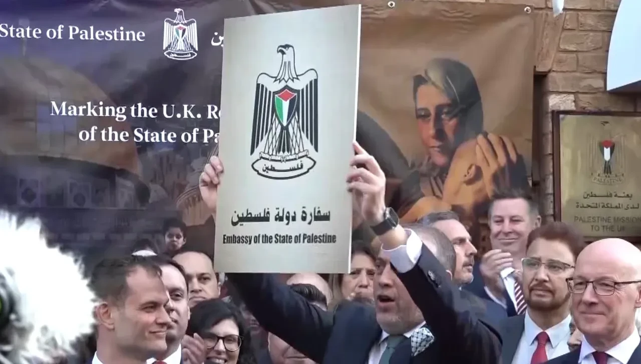 Londra'da Filistin elçiliği açıldı