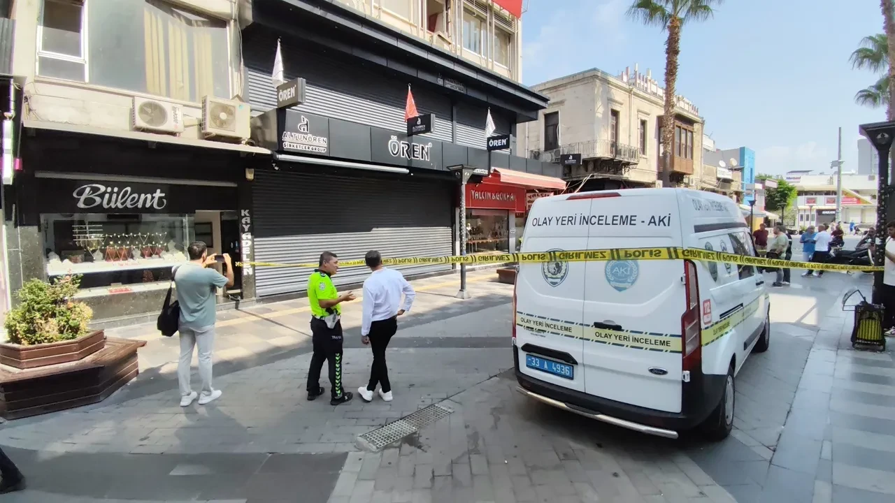 16 milyonluk soygun sonrası damda keyif uykusu! Ekipler bile şoke oldu