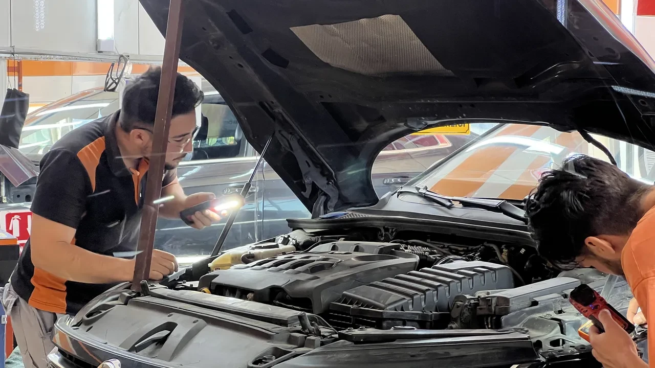 Aracı ekspertize götürünce hayatının şokunu yaşadı! Usta bile inanamadı: Hemen iade etti