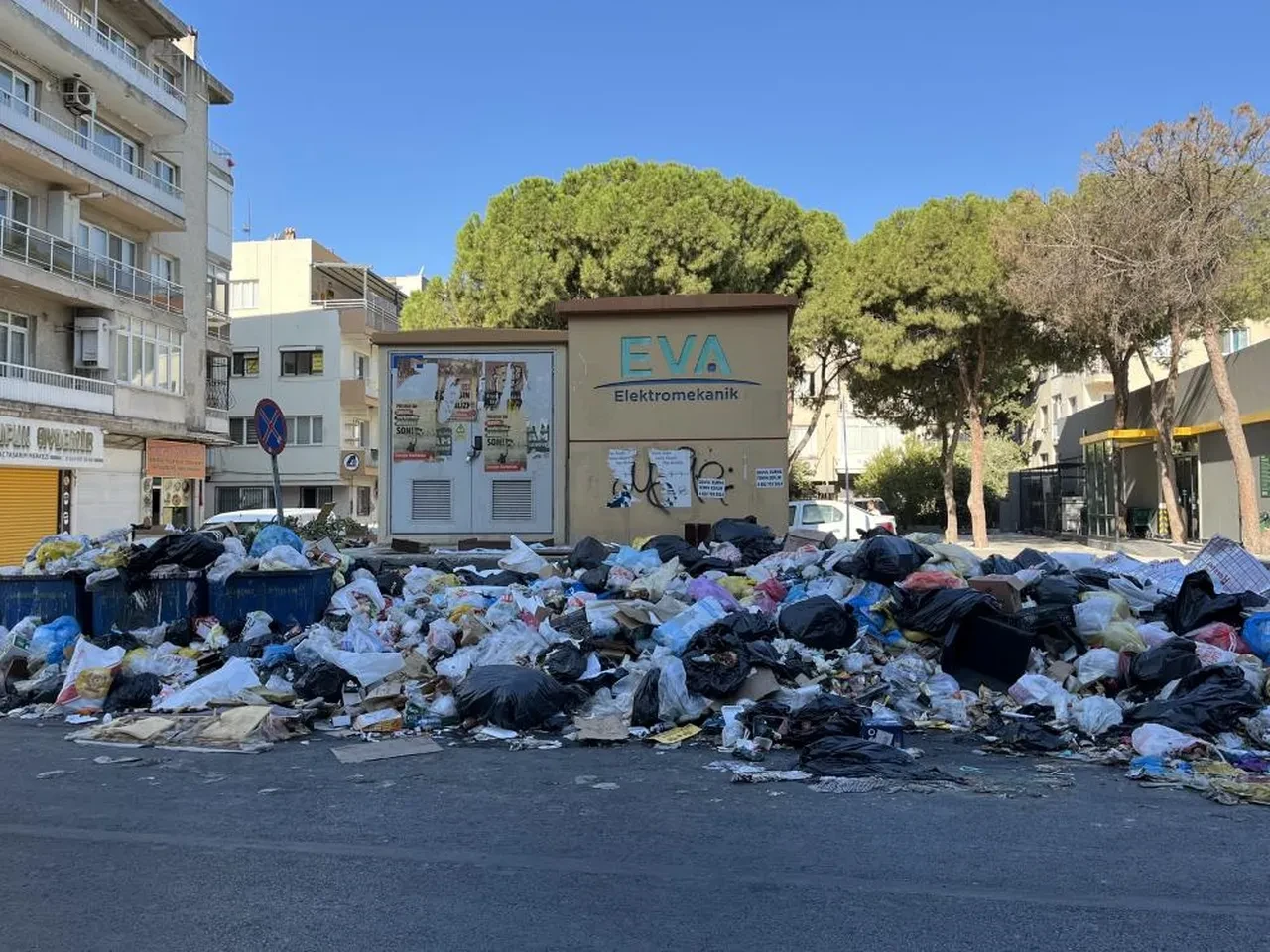 Bakanlık İzmir'deki çöp krizi için harekete geçti! 3 belediye hakkında inceleme