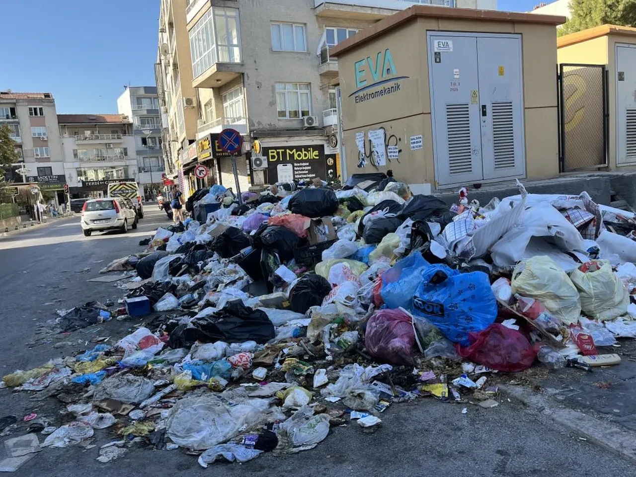Bakanlık İzmir'deki çöp krizi için harekete geçti! 3 belediye hakkında inceleme