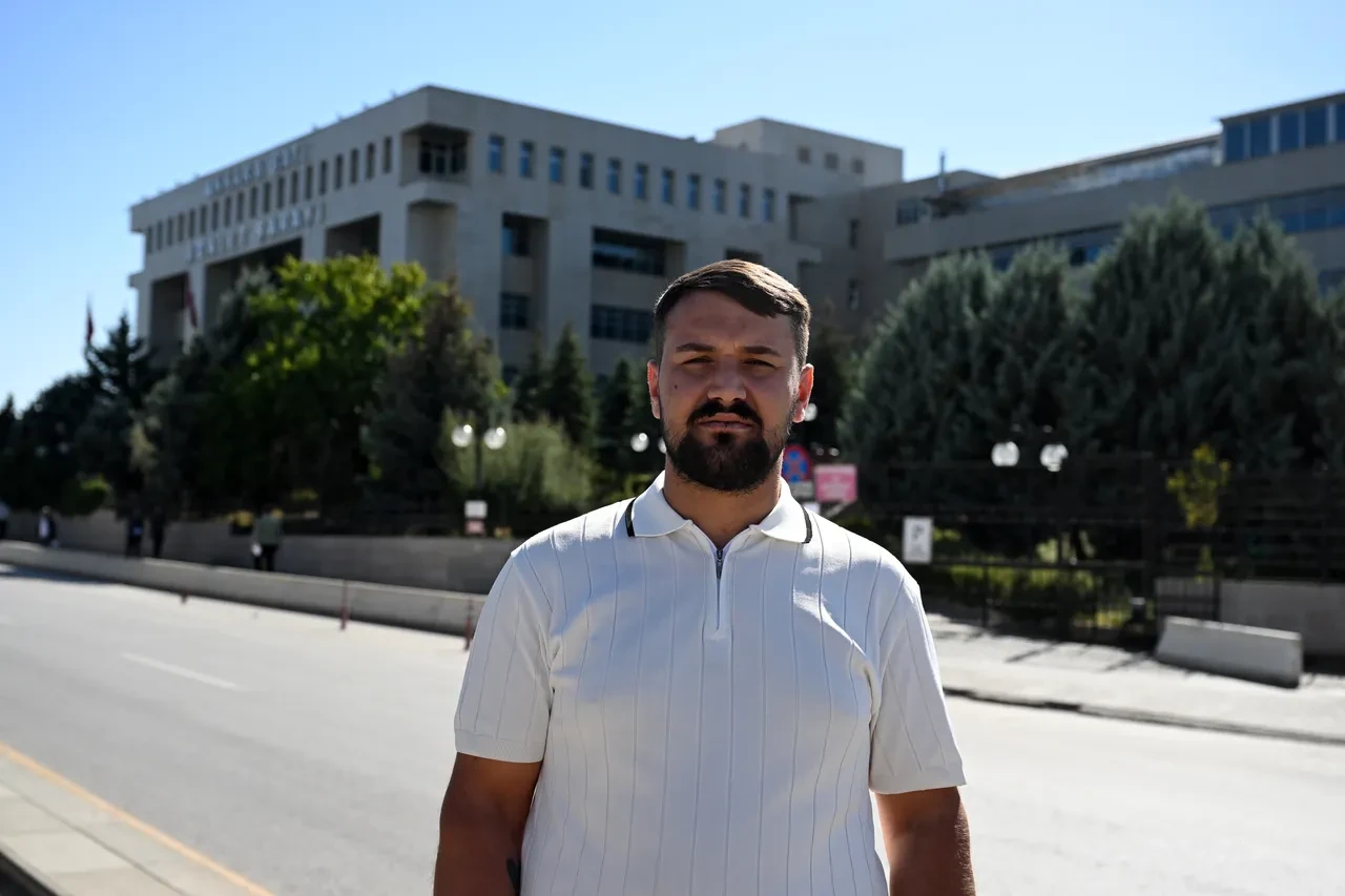 Başkent'te trafik magandaları yine ortaya çıktı! Taksiciyi kovalayıp, darp edip bir de parasını çaldılar