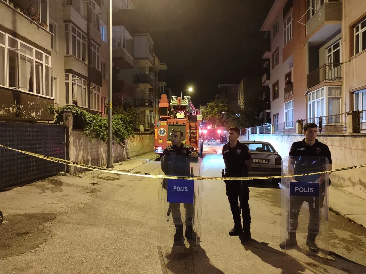 Bursa'da yangın faciası: Biri çocuk 3 kişi yanarak can verdi