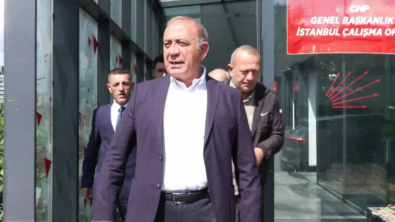 CHP'de yeni kriz patlak verdi: İhracı istenen Berhan Şimşek'ten zehir zemberek sözler