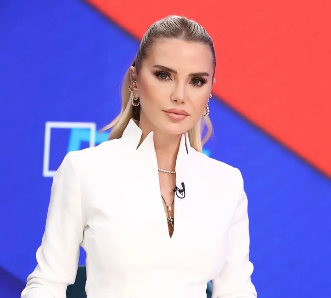 Ece Erken gelen telefon faturasına sitem etti: Aidat mı, kira mı?