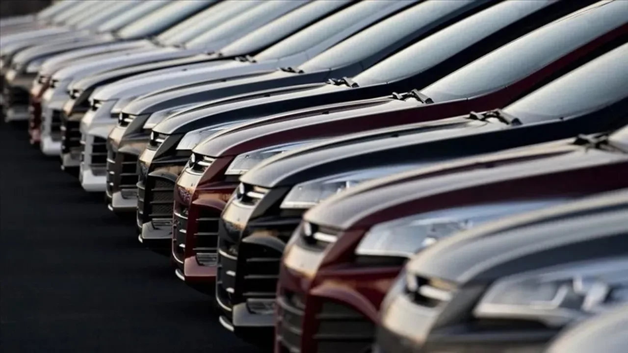 Hangi otomobillerin fiyatları düşecek? Amerikan arabaları ucuzlayacak mı?