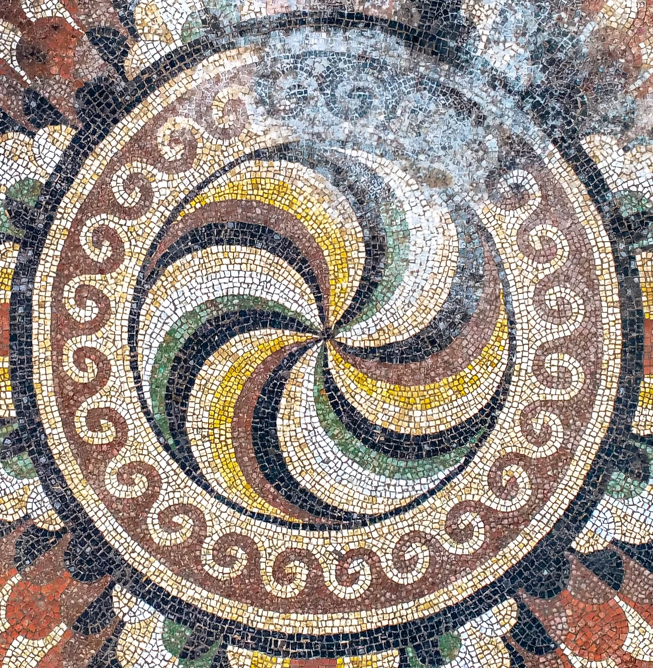 İç Anadolu'nun en büyük mozaik yapısında tarihi keşif! 'Sanki bugün yapılmış gibi'