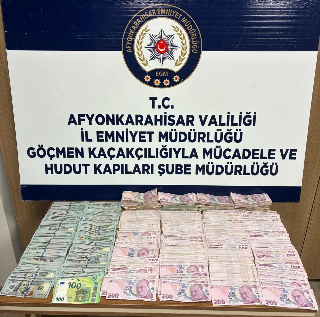 İnsan kaçakçılığı operasyonu! 1 milyon TL'ye el konuldu