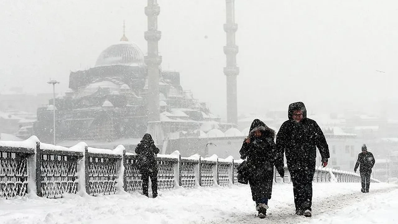 İstanbul yine kara hasret kalacak! Meteoroloji uzmanı 2030 yılını işaret etti