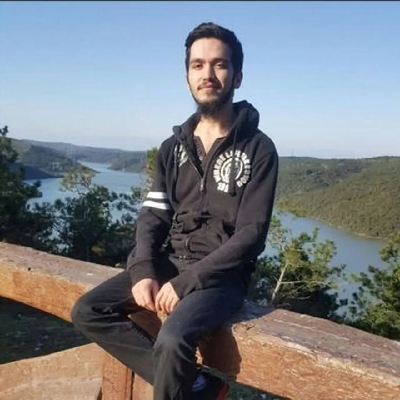 İstanbul'da evlat vahşeti! Babasının boğazını keserek katletti