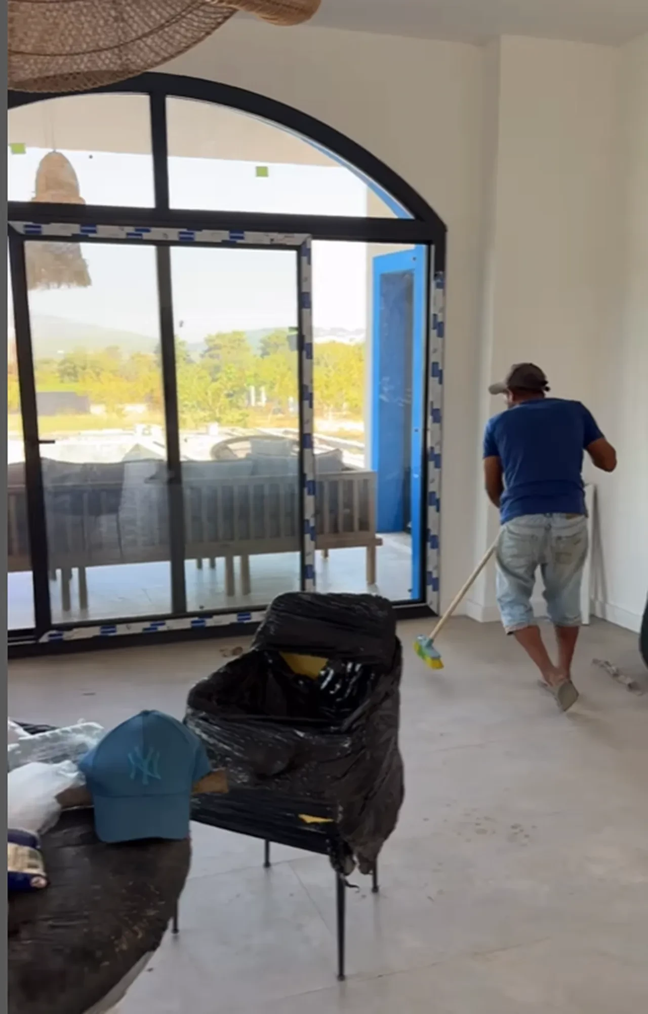 İstanbul'u terk eden Nurgül Yeşilçay'ın hayalleri gerçek oldu! Müstakil evine beğeni yağdı