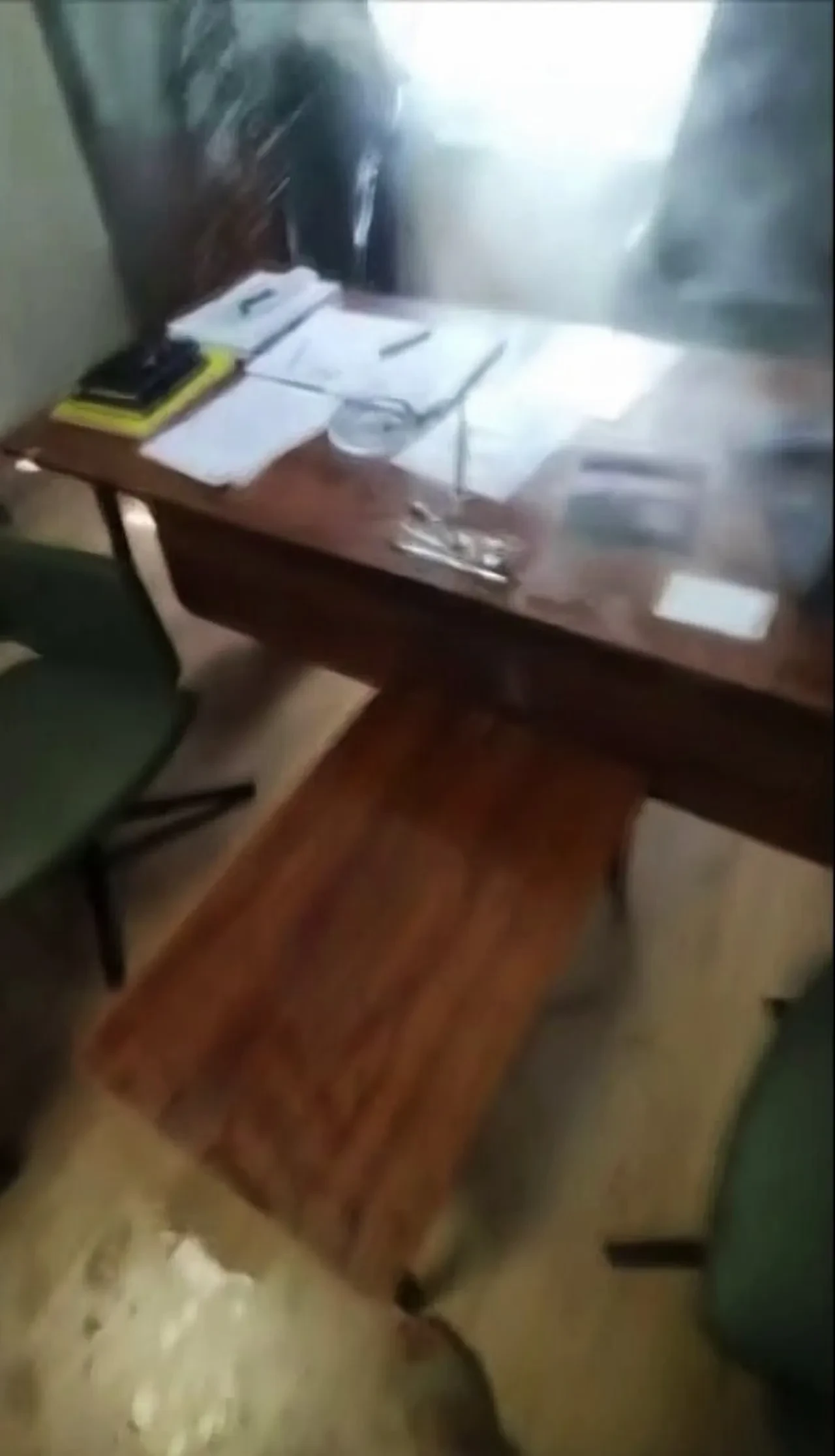 İşten atıldı, şefinin üzerine kaynar su döktü! 'Hakkımı yedirmem, adamı yakarım' diye paylaştı