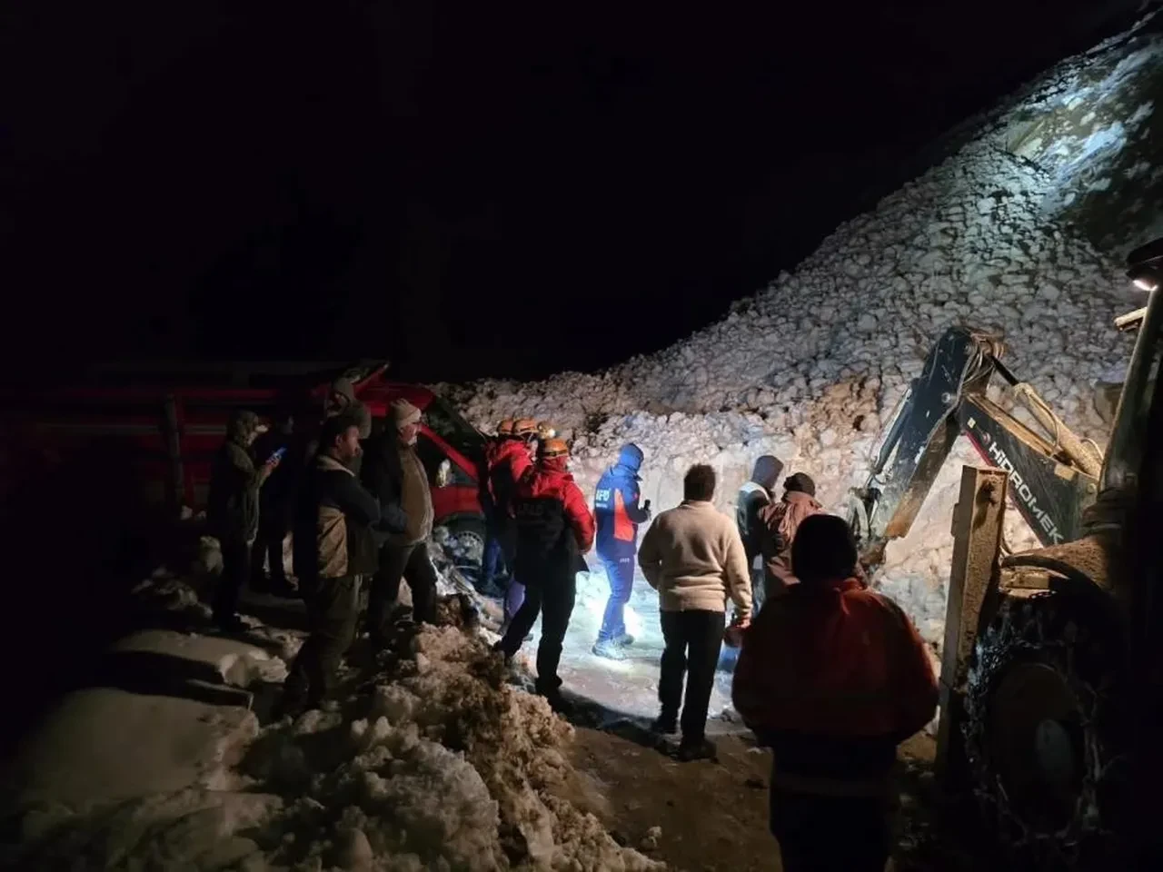 Rize'de çığ felaketi! Vatandaşlar kâbusu yaşadı