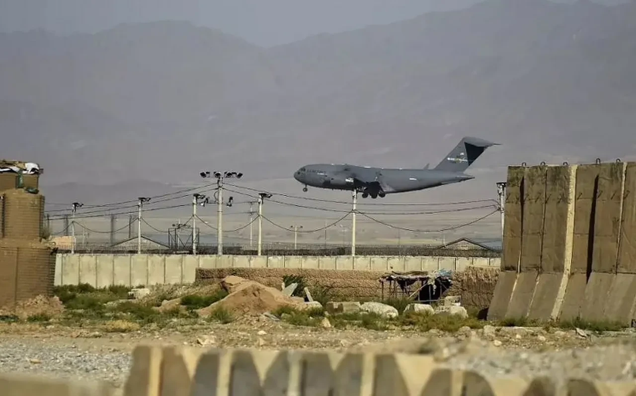 Taliban'dan ABD lideri Trump'a Bagram askeri üssü resti