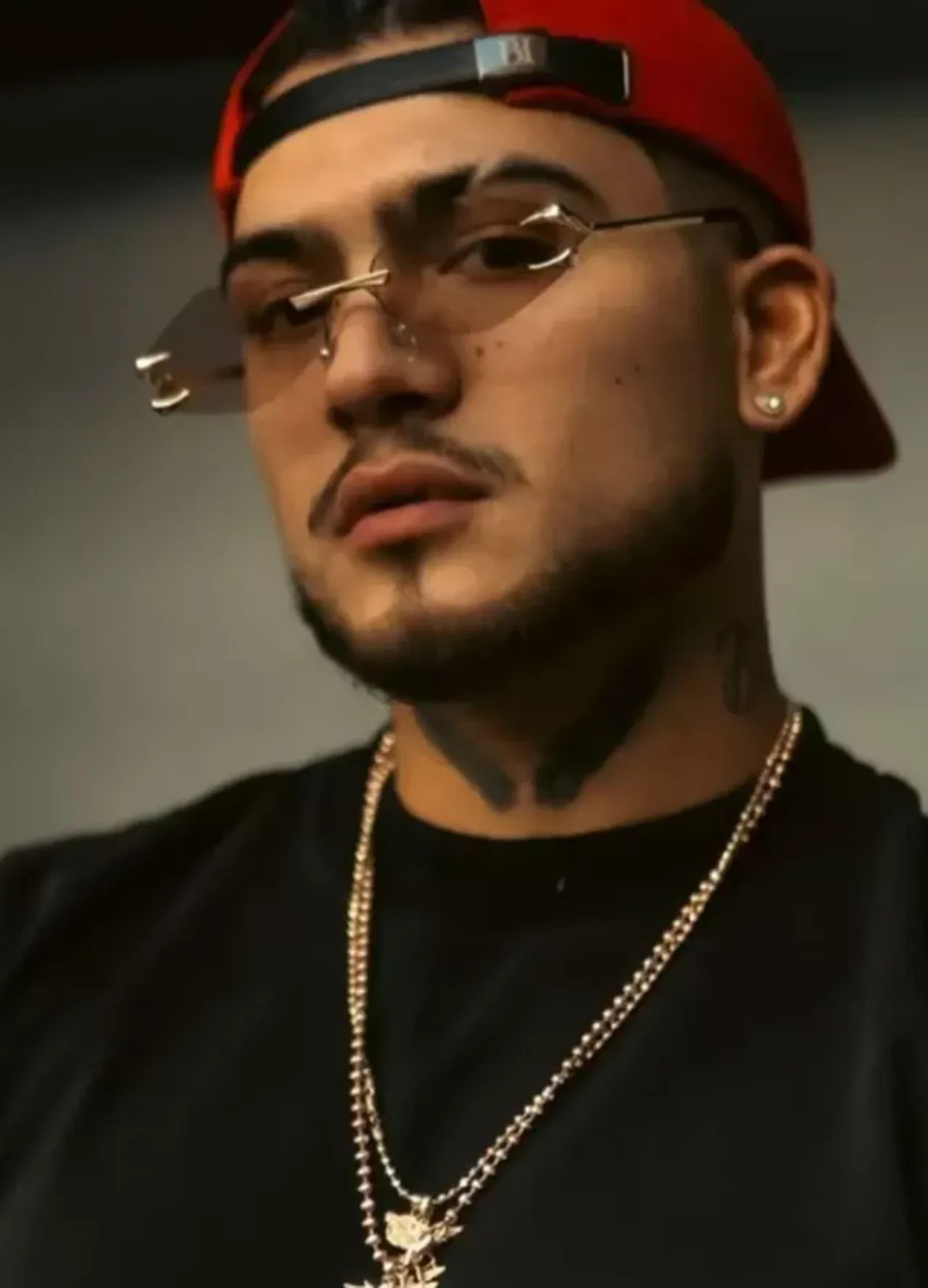 Turneye çıkan 2 ünlü şarkıcı hayatını kaybetti