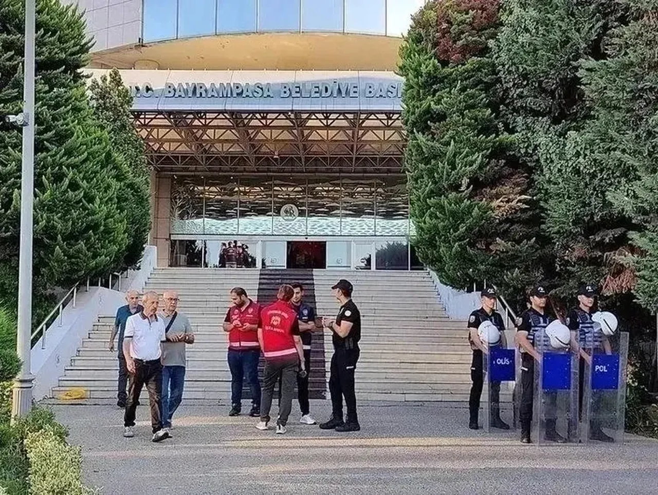 CHP'li Hasan Mutlu'dan yasak aşklı vurgun! Milyonları sevgilisine aktardı