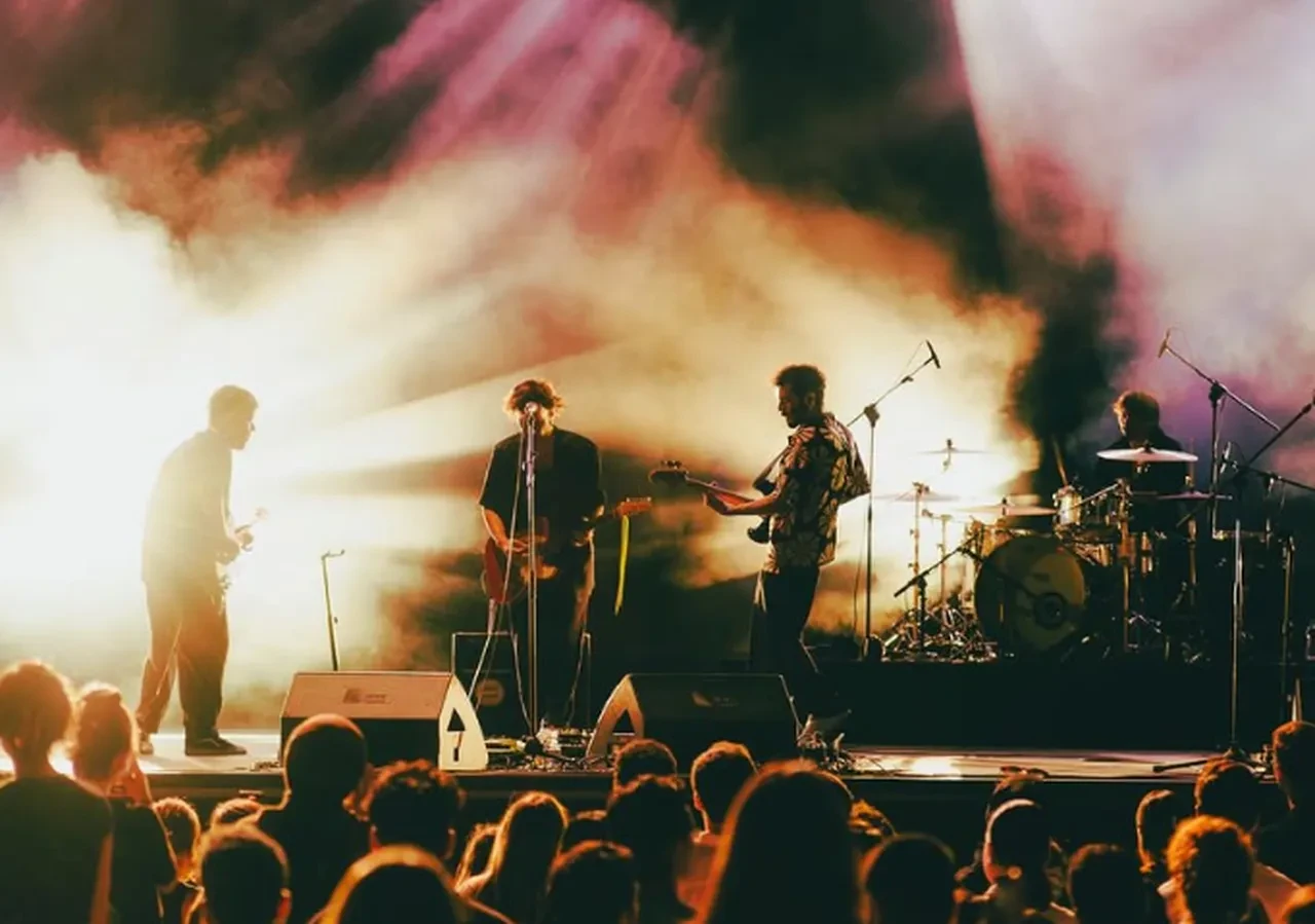 Adamlar grubu faaliyetlerini durdurma kararı aldı! Nedeni ise sonradan anlaşıldı