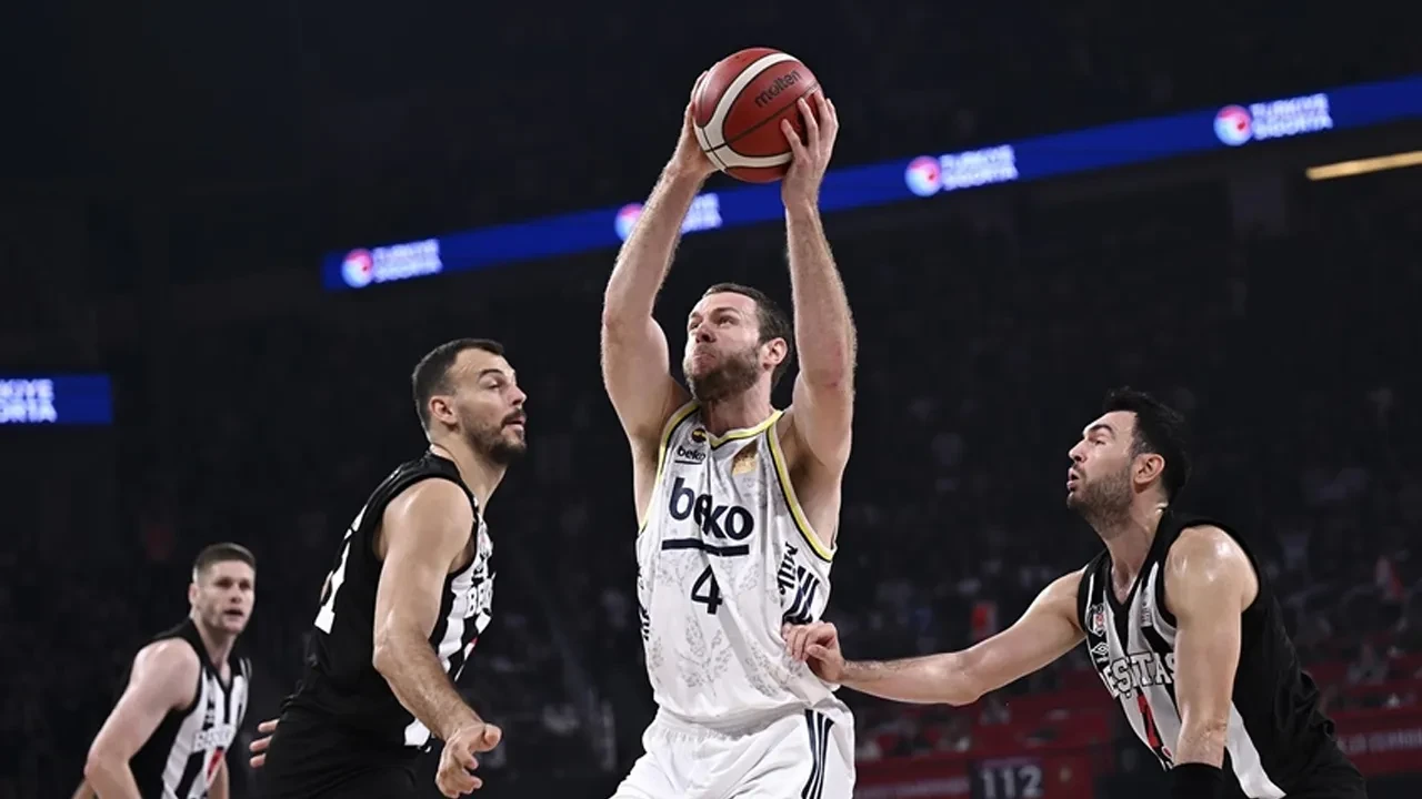 Beşiktaş Gain'i mağlup eden Fenerbahçe Beko Cumhurbaşkanlığı Kupası'nın sahibi oldu