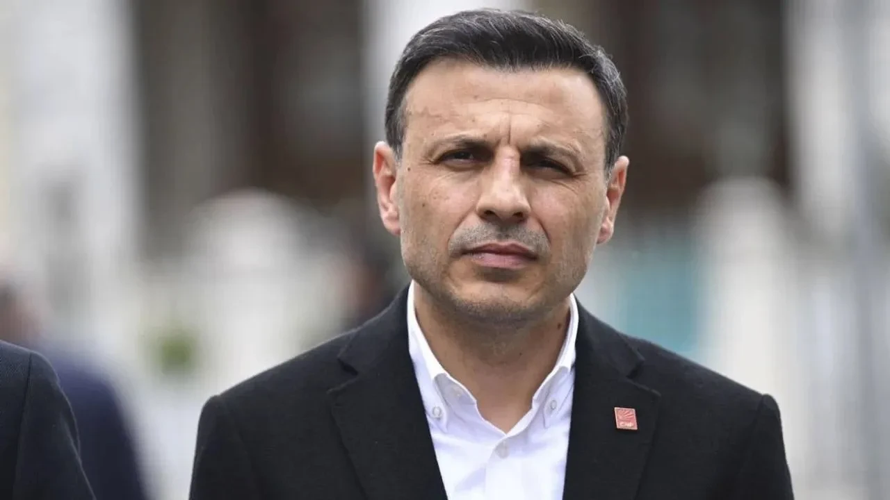 CHP'de İstanbul bilmecesi: Başkan Gürsel Tekin mi, Özgür Çelik mi?