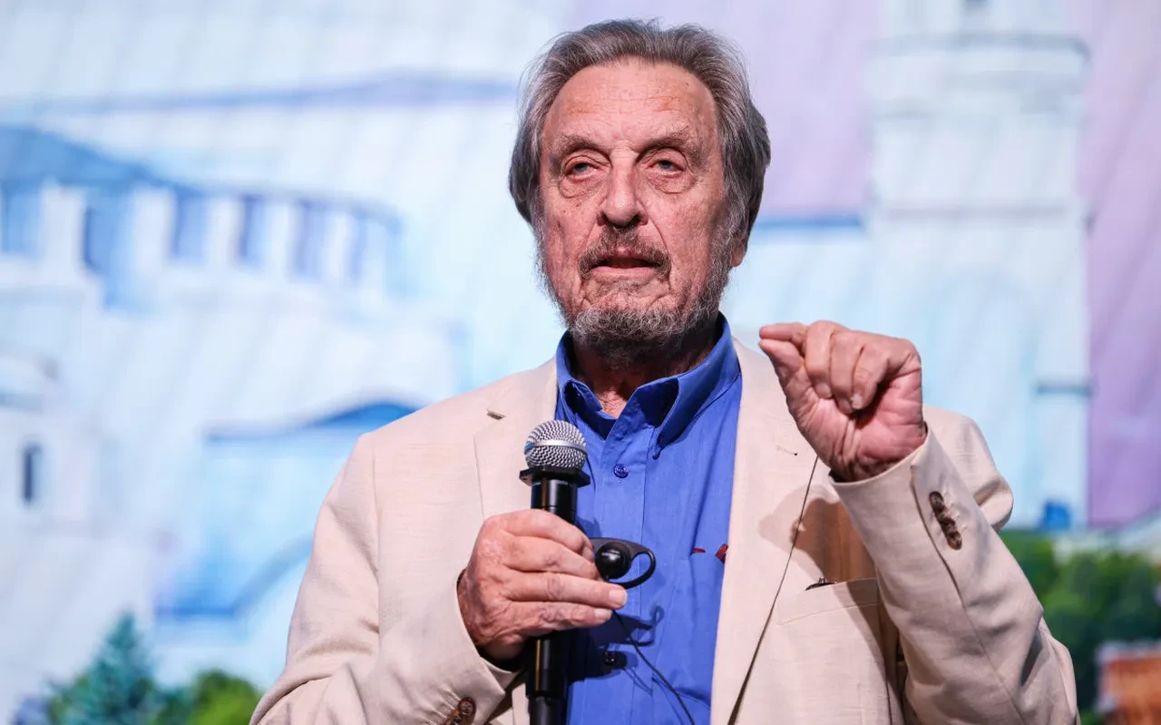 Elon Musk'ın babası Errol Musk 3 kez çocuklarına cinsel istismardan soruşturma geçirdi iddiası